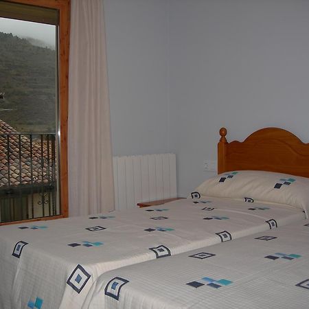Apartamentos Turisticos Rosario Camarena de la Sierra Esterno foto