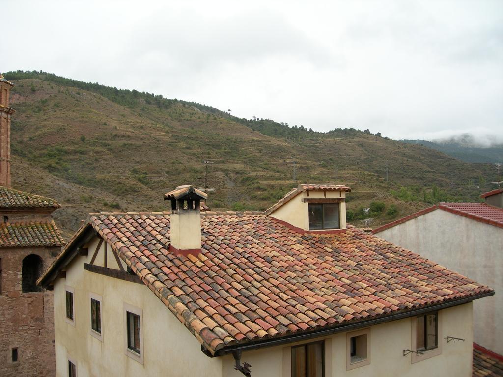 Apartamentos Turisticos Rosario Camarena de la Sierra Esterno foto