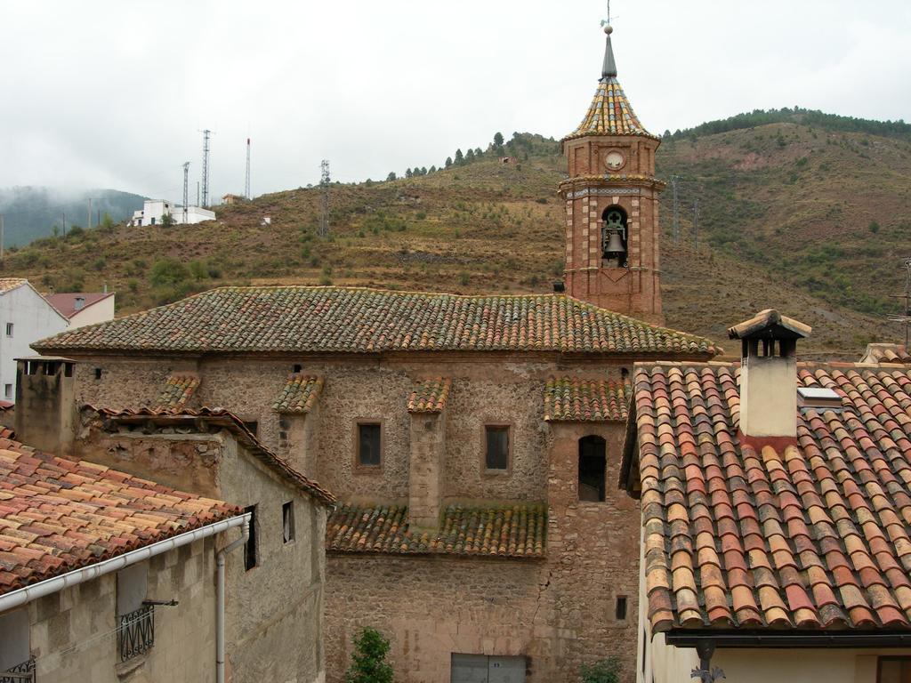 Apartamentos Turisticos Rosario Camarena de la Sierra Esterno foto
