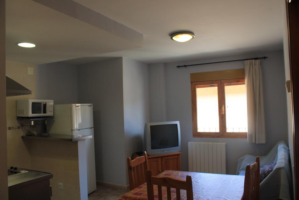 Apartamentos Turisticos Rosario Camarena de la Sierra Camera foto