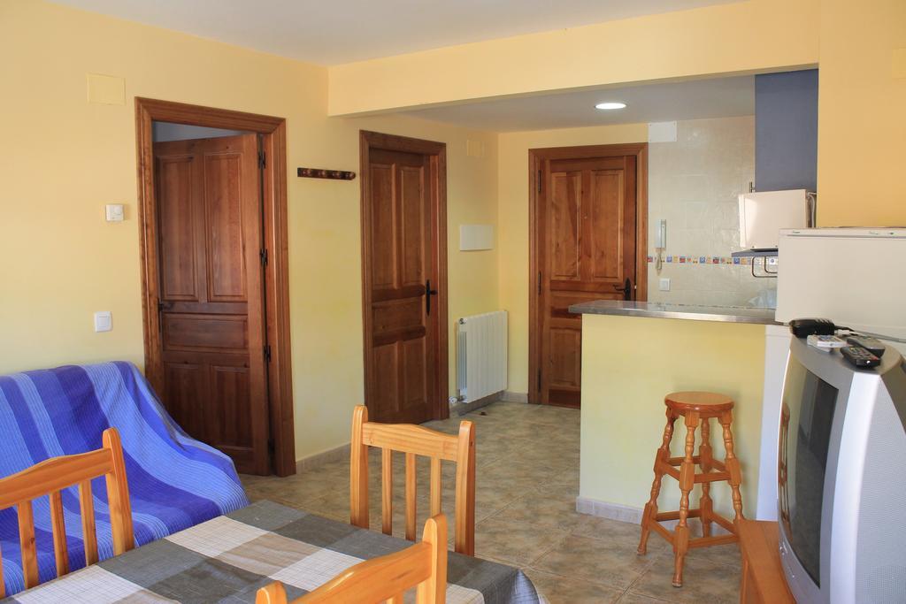 Apartamentos Turisticos Rosario Camarena de la Sierra Camera foto